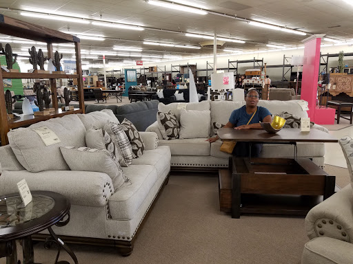 Furniture Store «BT Furnishings», reviews and photos, 4350 Gannon Ln, Dallas, TX 75237, USA