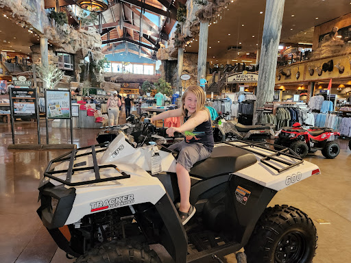 Sporting Goods Store «Bass Pro Shops», reviews and photos, 1133 N Dobson Rd, Mesa, AZ 85201, USA