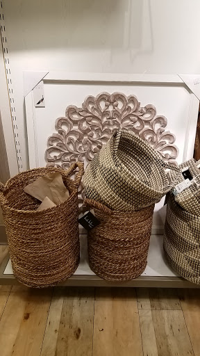 Department Store «HomeGoods», reviews and photos, 1945 W Lumsden Rd, Brandon, FL 33511, USA