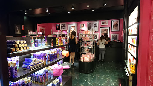 Shopping Mall «Westfield Fashion Square», reviews and photos, 14006 Riverside Dr, Sherman Oaks, CA 91423, USA