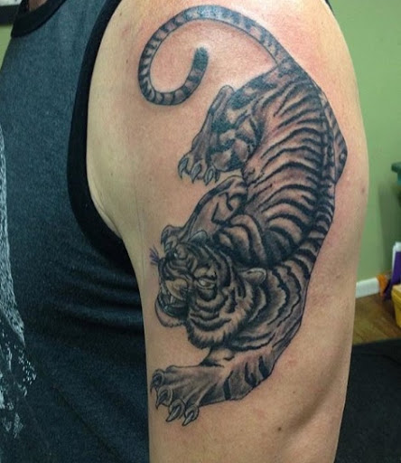 Tattoo Shop «Heirloom Tattoo and Piercing», reviews and photos, 68 S Main St, Manville, NJ 08835, USA