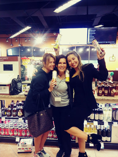Liquor Store «ABC Fine Wine & Spirits», reviews and photos, 801 Oviedo Marketplace Blvd, Oviedo, FL 32765, USA