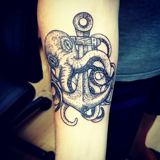 Tattoo Shop «Ft Myers Beach Tattoo Studios», reviews and photos, 1901 Estero Blvd, Fort Myers Beach, FL 33931, USA