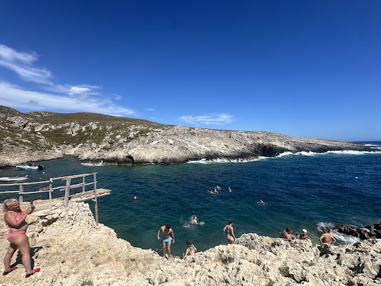 Porto Roxa Beach