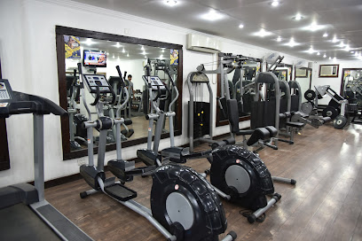 The Gold Gym - 4 & 5, Ground Floor,, Satya Niketan, New Delhi, Delhi 110021, India