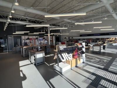 Cell Phone Store «Verizon», reviews and photos, 6633 E 82nd St, Indianapolis, IN 46250, USA