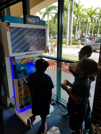 Video Game Store «GameStop», reviews and photos, 3251 Hollywood Blvd, Hollywood, FL 33021, USA