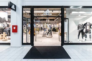 adidas Outlet Store Broderstorf image
