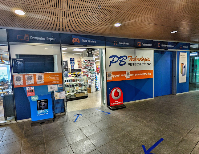 PB Tech Auckland Uni - Computer store