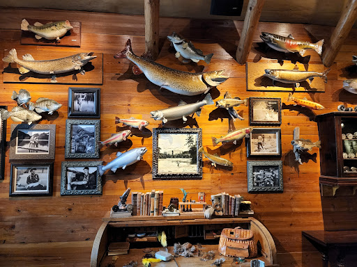 Sporting Goods Store «Bass Pro Shops», reviews and photos, 7905 S Hosmer St, Tacoma, WA 98408, USA