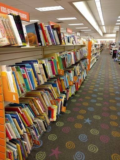 Used Book Store «2nd & Charles», reviews and photos, 3525 Ross Clark Cir #300, Dothan, AL 36303, USA