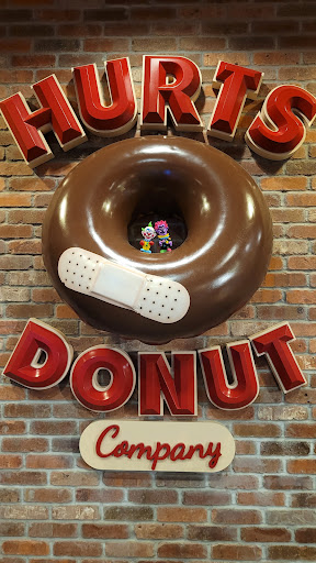 Donut Shop «Hurts Donut», reviews and photos, 1111 E Republic Rd #164, Springfield, MO 65807, USA
