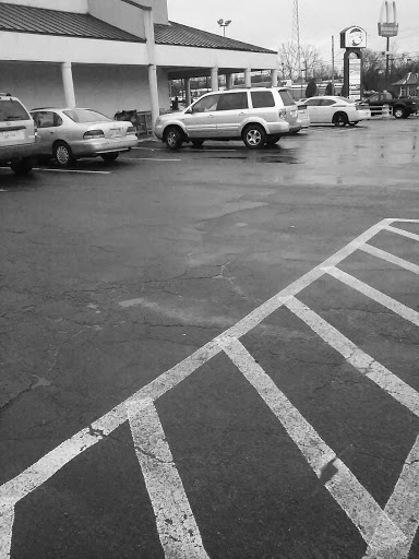 Supermarket «United Grocery Outlet», reviews and photos, 117 SE Broad St, Murfreesboro, TN 37130, USA