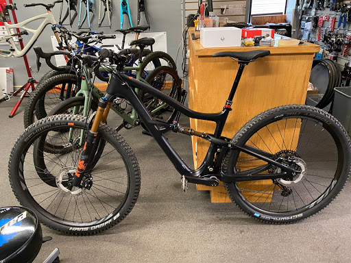 Bicycle Store «Briarcliff Bike Works», reviews and photos, 1250 Pleasantville Rd, Briarcliff Manor, NY 10510, USA