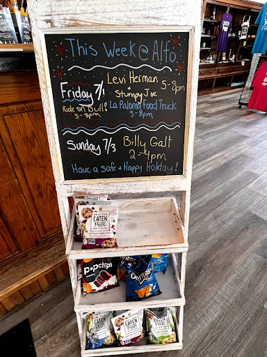 Wine Store «Alto Vineyards Champaign», reviews and photos, 4210 N Duncan Rd, Champaign, IL 61822, USA