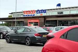 Tesco Extra image