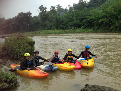 Kayaking Jabodetabek Klub - River Basecamp