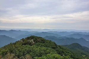 Cheon-wang-bong Peak image
