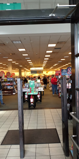 Book Store «Barnes & Noble», reviews and photos, 6050 El Cerrito Plaza, El Cerrito, CA 94530, USA