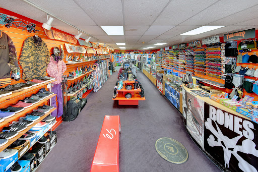 Skateboard Shop «Funtastik Skate and Snowboard Shop», reviews and photos, 18 W Main St, Mechanicsburg, PA 17055, USA