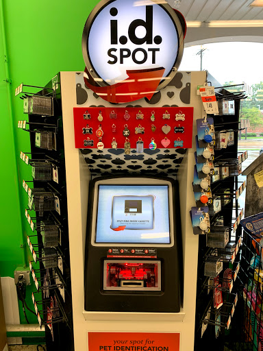 Pet Supply Store «Pet Supplies Plus», reviews and photos, 5092 Mayfield Rd, Lyndhurst, OH 44124, USA