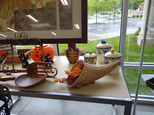 Thrift Store «Goodwill Warwick Retail Store», reviews and photos, 11061 Warwick Blvd, Newport News, VA 23601, USA