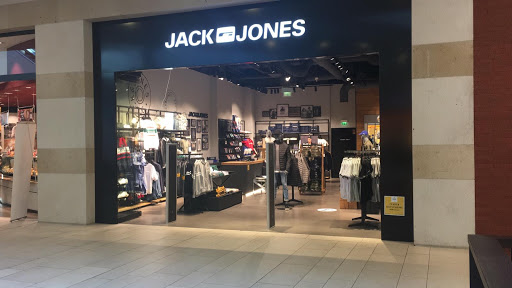 JACK & JONES