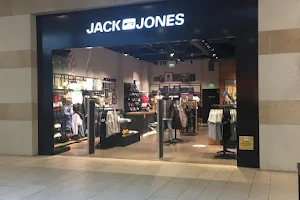 JACK & JONES image