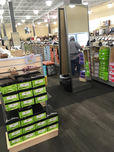 Shoe Store «DSW Designer Shoe Warehouse», reviews and photos, 3638 Welsh Rd, Willow Grove, PA 19090, USA