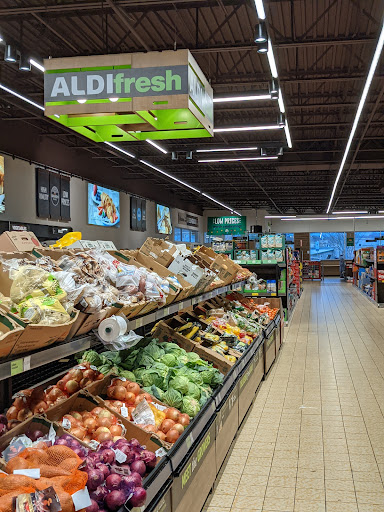 Supermarket «ALDI», reviews and photos, 4222 W Gate City Blvd, Greensboro, NC 27407, USA
