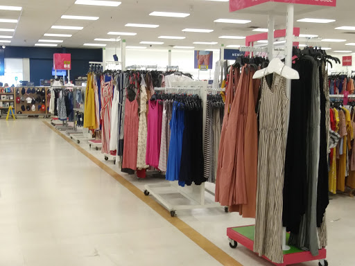 Department Store «Marshalls», reviews and photos, 2383 Maple Rd, Williamsville, NY 14221, USA