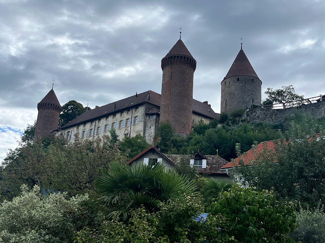 Schloss Chenaux - Val-de-Travers NE