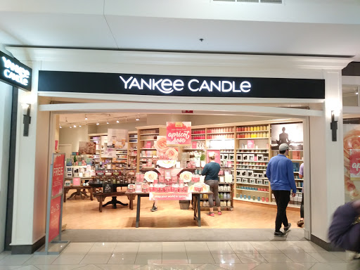 Shopping Mall «Kenwood Towne Centre», reviews and photos, 7875 Montgomery Rd, Cincinnati, OH 45236, USA