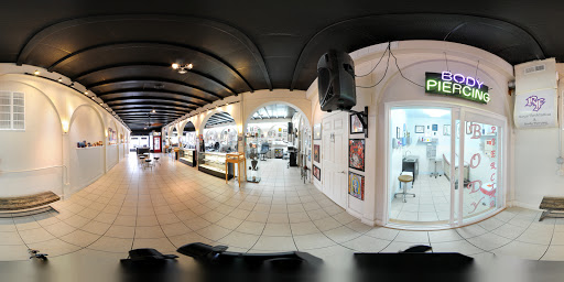 Tattoo Shop «Royal Flesh Tattoo and Piercing», reviews and photos, 4005 N Broadway St, Chicago, IL 60613, USA