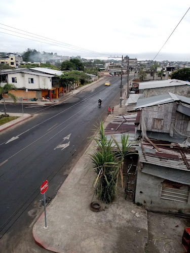 Opiniones de Parque vía palciem barrio 15 de nov en Quinindé - Museo