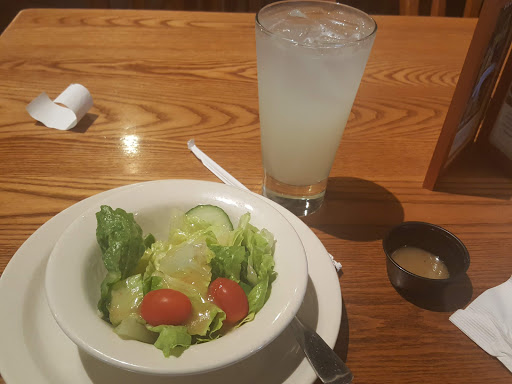 American Restaurant «Cracker Barrel Old Country Store», reviews and photos, 1162 Wayne Ave, Chambersburg, PA 17202, USA