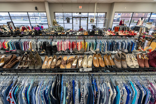 Used Clothing Store «Clothes Mentor», reviews and photos, 4705 Dressler Rd NW, Canton, OH 44718, USA