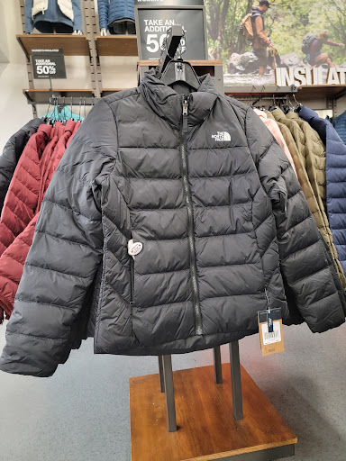 Clothing Store «The North Face Outlet», reviews and photos, 1238 Fifth Street, Berkeley, CA 94710, USA