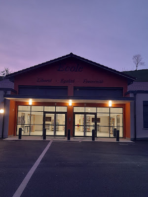Ecole Primaire à Meyrieu-les-Étangs