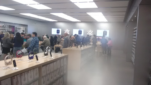 Computer Store «Apple Santa Rosa Plaza», reviews and photos, 1071 Santa Rosa Plaza, Santa Rosa, CA 95401, USA