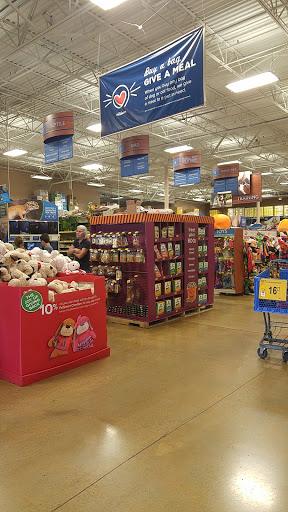 Pet Supply Store «PetSmart», reviews and photos, 2130 Gunbarrel Rd, Chattanooga, TN 37421, USA
