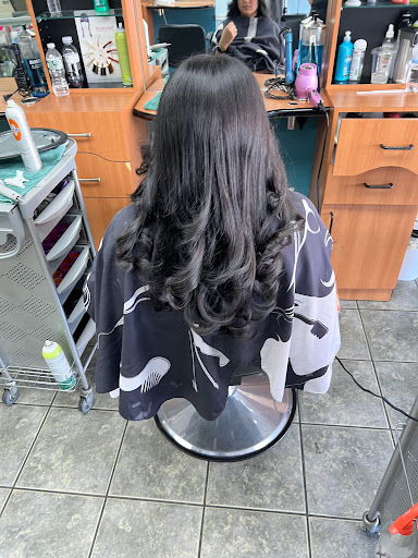 Beauty Salon «Beauty & Glamour Dominican Hair Salon», reviews and photos, 14592 Guy R Brewer Blvd, Jamaica, NY 11434, USA
