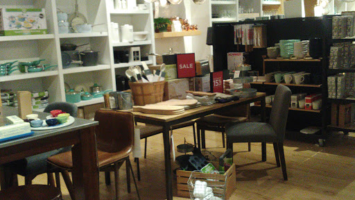 Furniture Store «west elm», reviews and photos, 1201 NW Couch St, Portland, OR 97209, USA