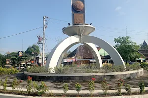 Bantul's Adipura Monument image