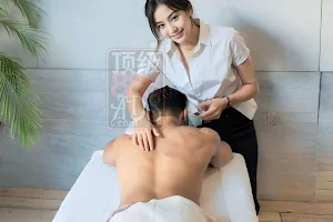 66 Massage Asian Spa image
