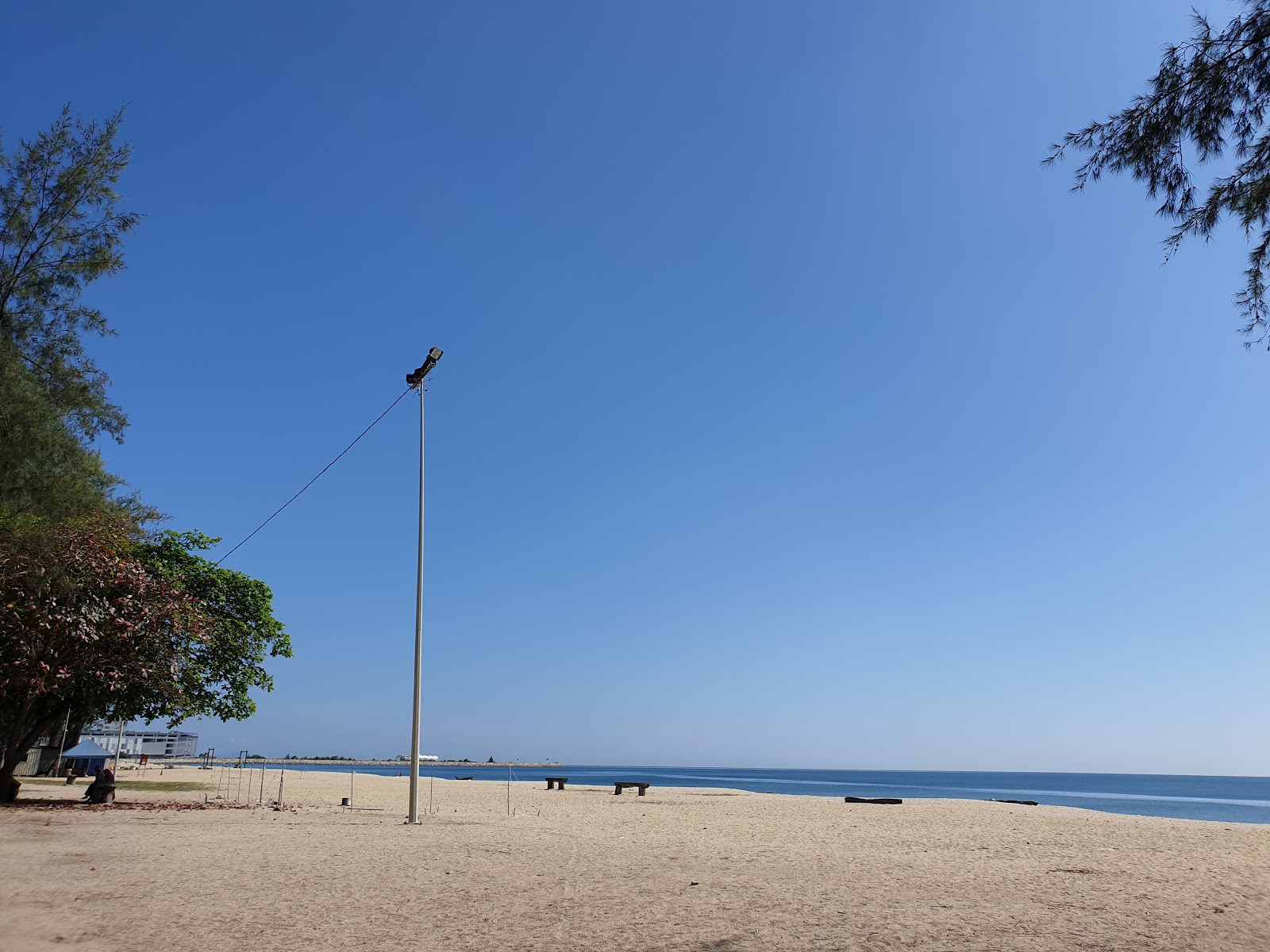 Batu Buruk Beach'in fotoğrafı imkanlar alanı