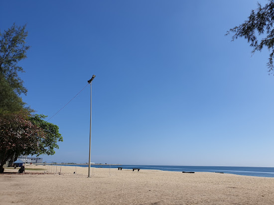 Batu Buruk Beach