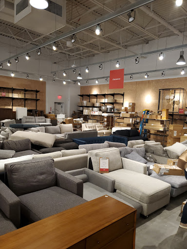 Outlet Store «west elm Outlet», reviews and photos, 1770 W Main St #301, Riverhead, NY 11901, USA