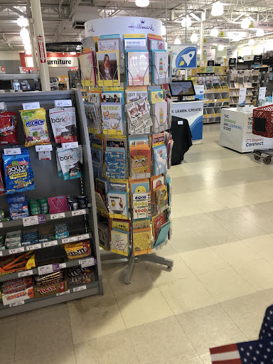 Office Supply Store «Staples», reviews and photos, 2150 W 117th St, Cleveland, OH 44111, USA