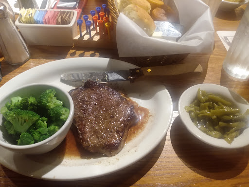 American Restaurant «Cracker Barrel Old Country Store», reviews and photos, 2012 E 59th St, Anderson, IN 46013, USA